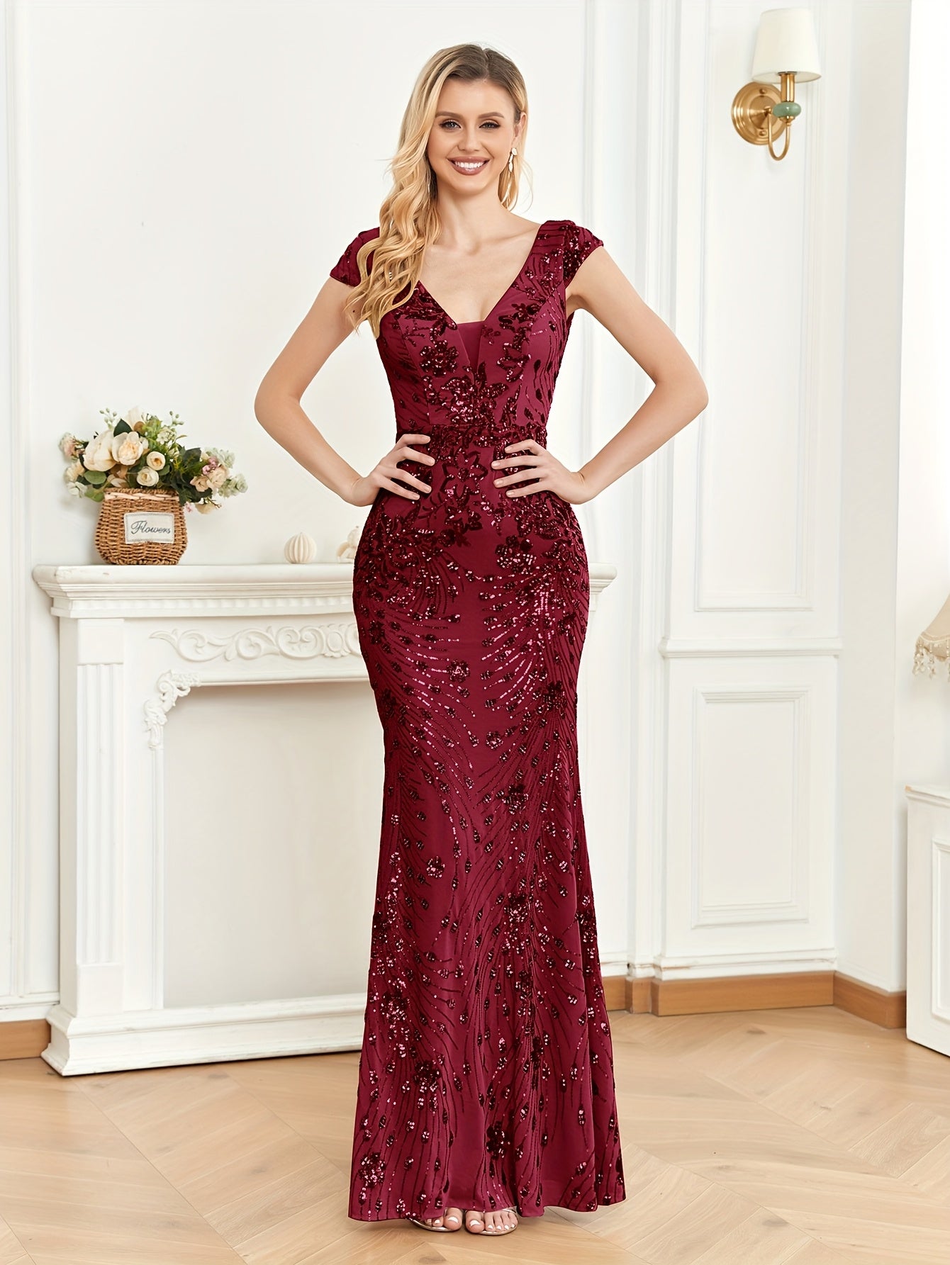 Elegant Beaded V-Neck Sleeveless Tank Fishtail Dress - Luxury Formal Bridesmaid & Evening Gown with Floral Print, Long Train Mermaid Silhouette for Weddings, Parties, Galas - Hand Wash Only, Bridesmaid Dress, Wedding Attire, Sophisticated Craftsmanship