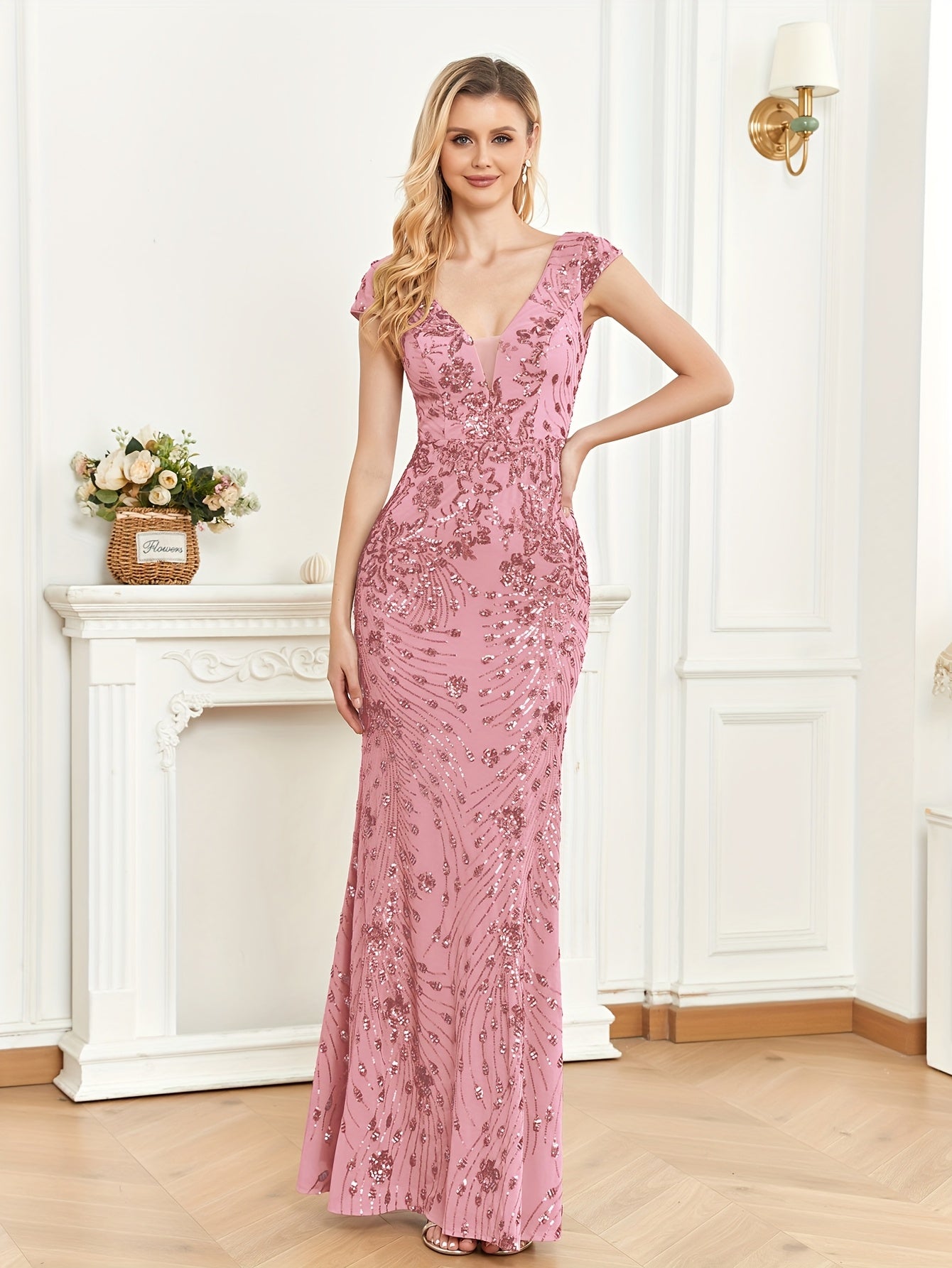 Elegant Beaded V-Neck Sleeveless Tank Fishtail Dress - Luxury Formal Bridesmaid & Evening Gown with Floral Print, Long Train Mermaid Silhouette for Weddings, Parties, Galas - Hand Wash Only, Bridesmaid Dress, Wedding Attire, Sophisticated Craftsmanship